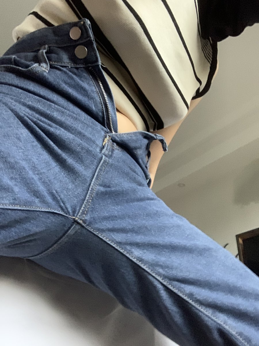 早

女大学生反差系列(109)
@Xiaoxiaofoer
@ToukaYuan 
@MitsumeDoji https://t.co/Yj2e3Hr1Yc