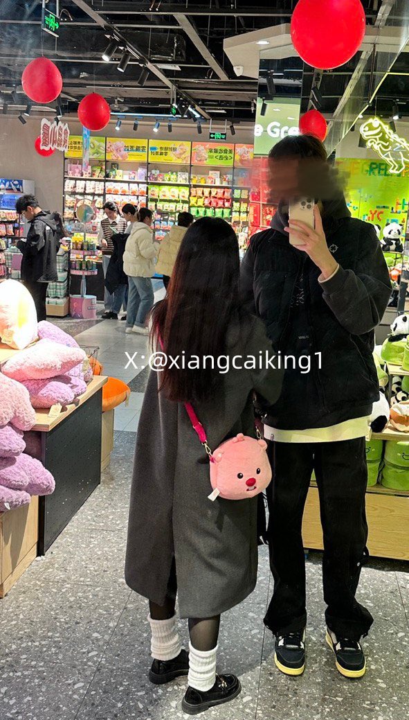 和别人老婆谈一天恋爱 https://t.co/pIDXZE1KuO