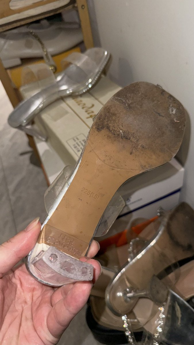 刺激心跳💗鞋底全部舔一遍 https://t.co/mDVXuZCUeC