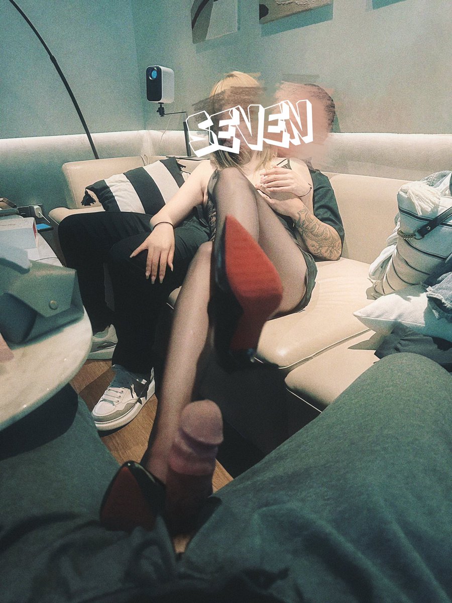 最爽不过三人行 https://t.co/IsEcA1gtsi