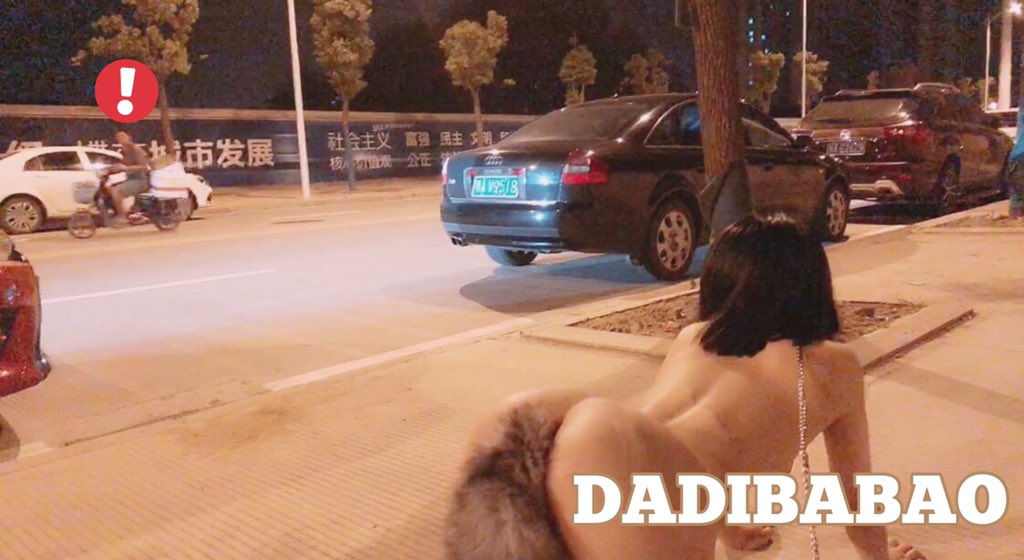 小母狗跪好了，等主人检查姿势 https://t.co/Ng3k6jGruH