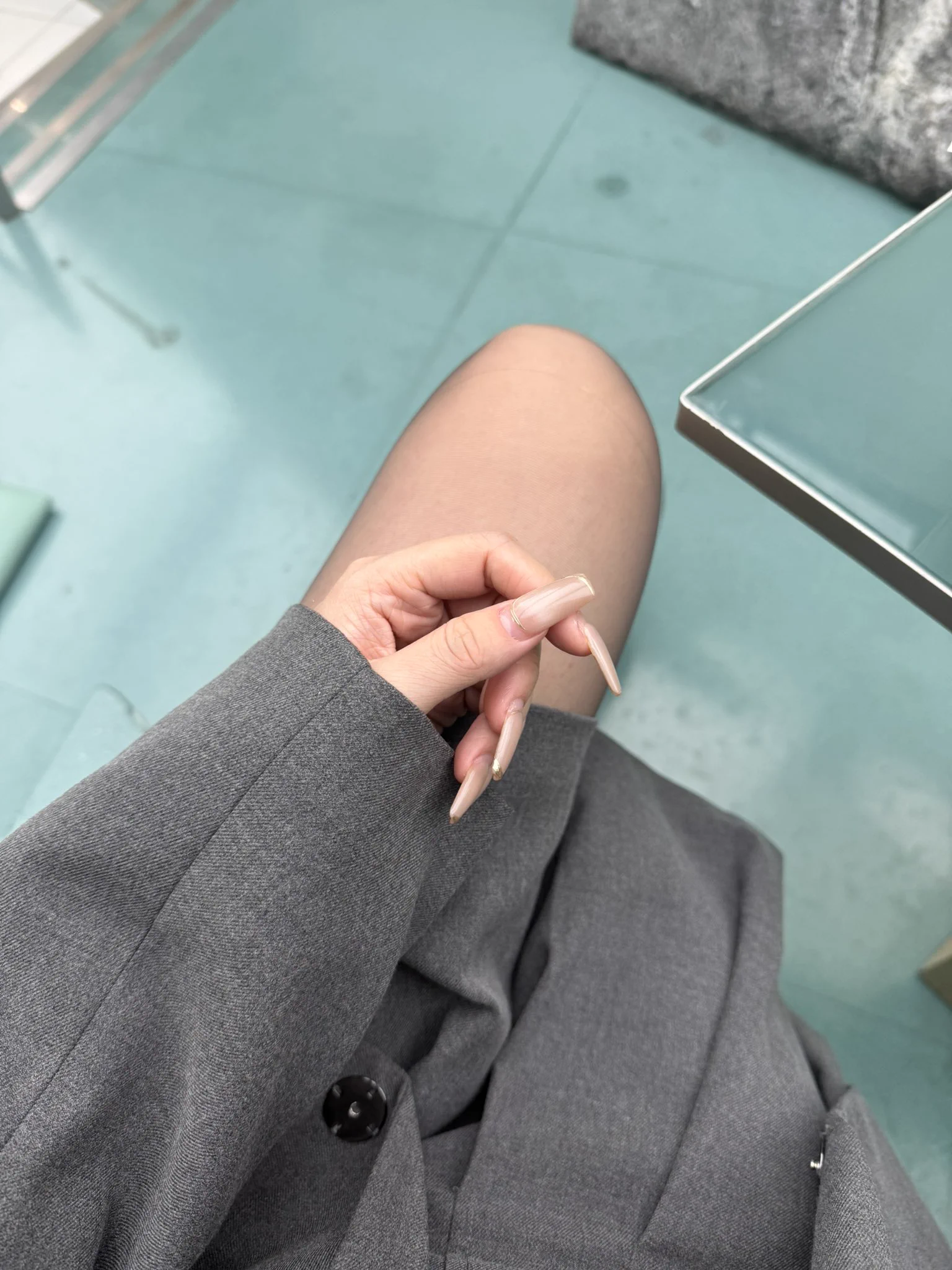 好无聊 一个人在万象城喝奶茶 点赞抽这条丝袜送给有缘人吧～ https://t.co/2enrCzZwJe