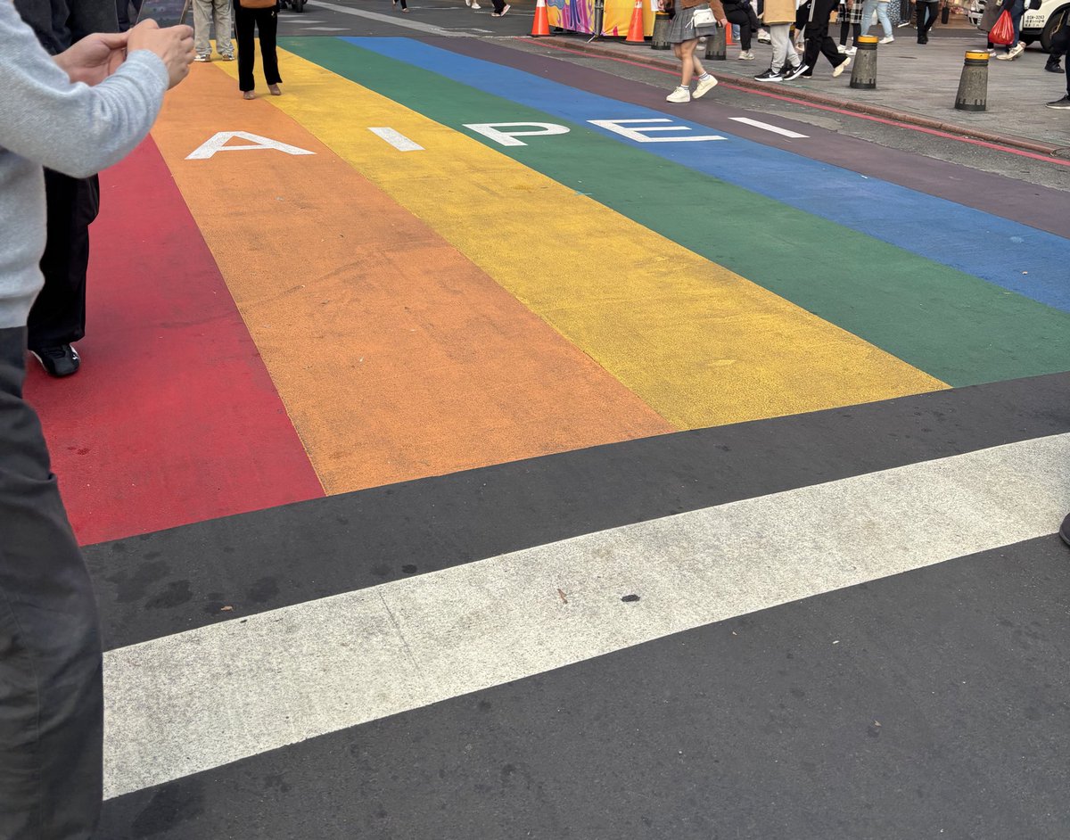 西門喉嚨✌️ https://t.co/GZXfd7yQIN