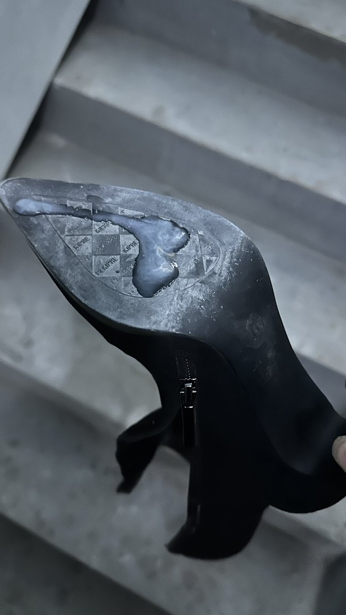 射绒面过膝流行跟靴底 https://t.co/KRnIQy3Oln