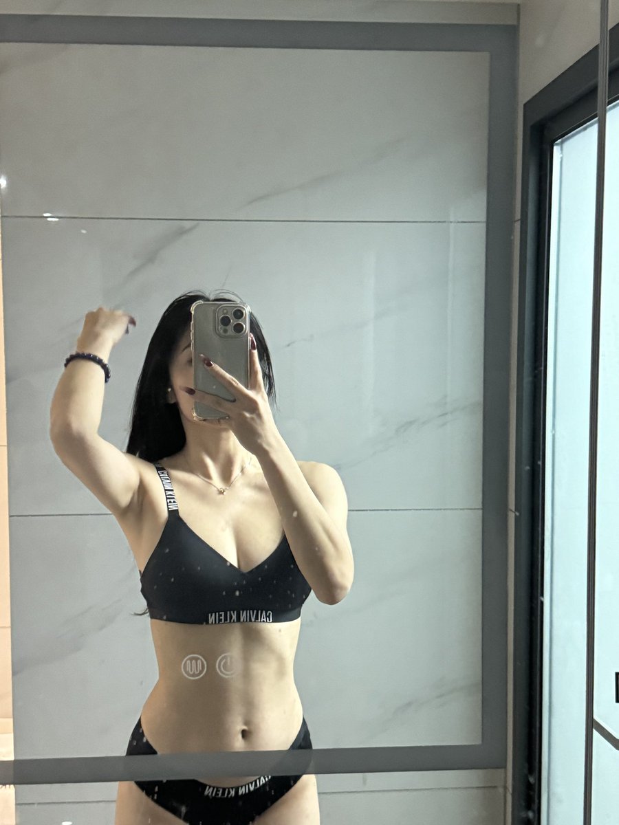 CK内衣还是最好看 https://t.co/fr0TBH5sd8