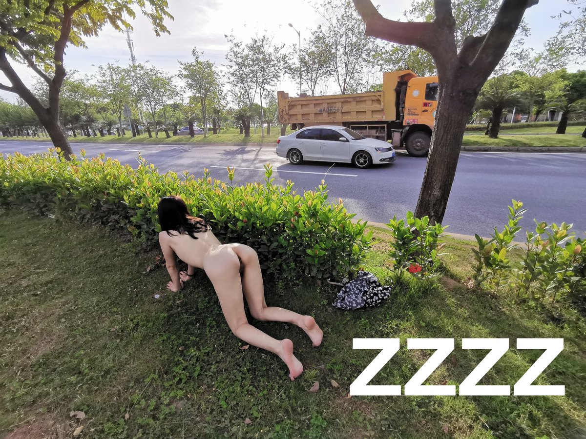 露出后才知道，原来自己这么美。  

@luchu888
@ypzs888
#露出 https://t.co/SVD9aDxpi8