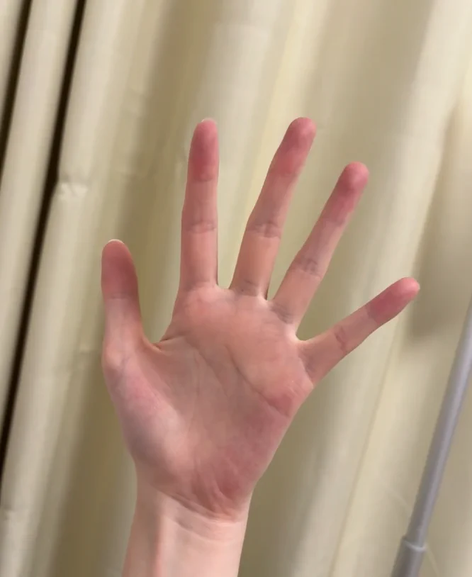 算了，还是不骂你们了，因为骂了你们也只会爽～

真怕打你们的时候你们嗦我手指头！！！ https://t.co/x8OAdZEDML