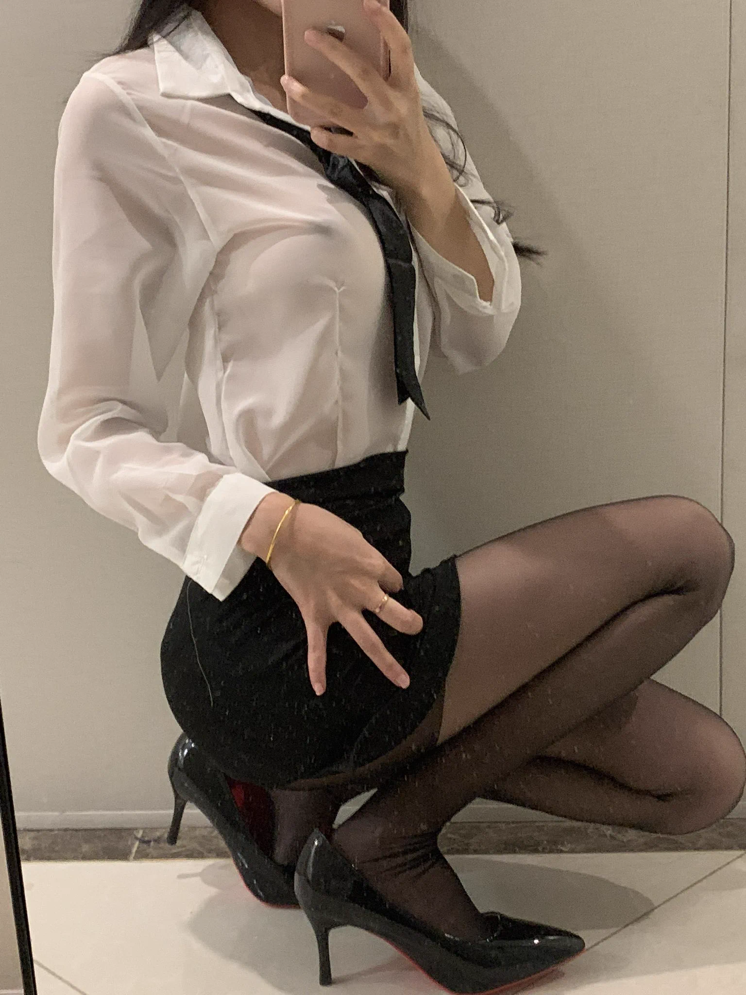 也没什么好看的啦，有没有人线下需要包我半天的。哈哈哈。搞活动啦5K 半天。主打一个陪伴。
投稿💌：
@BBBBTTTCC
@SexytoBaby 
@SexytoDoll
@SexytoGirl https://t.co/311dqhypHe