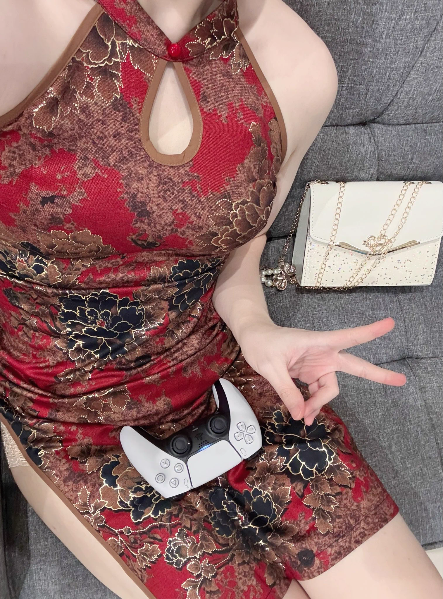 老公～ 今晚玩游戏还是玩我🥹

#伪娘 #sissy #femboy https://t.co/1xg0FSiWq7