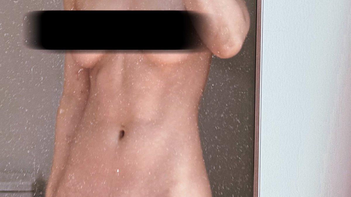 🤯我这是腹肌还是脂肪阴影?

（得擦镜子了……）

#腹肌 https://t.co/HRqcWoU3Vt