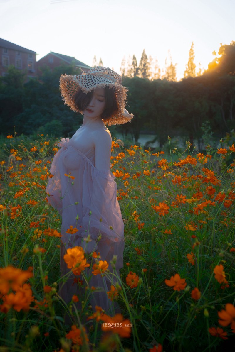 也许不同的季节会爱上不同的花。

出镜@jbny5413 https://t.co/tt66czbA85