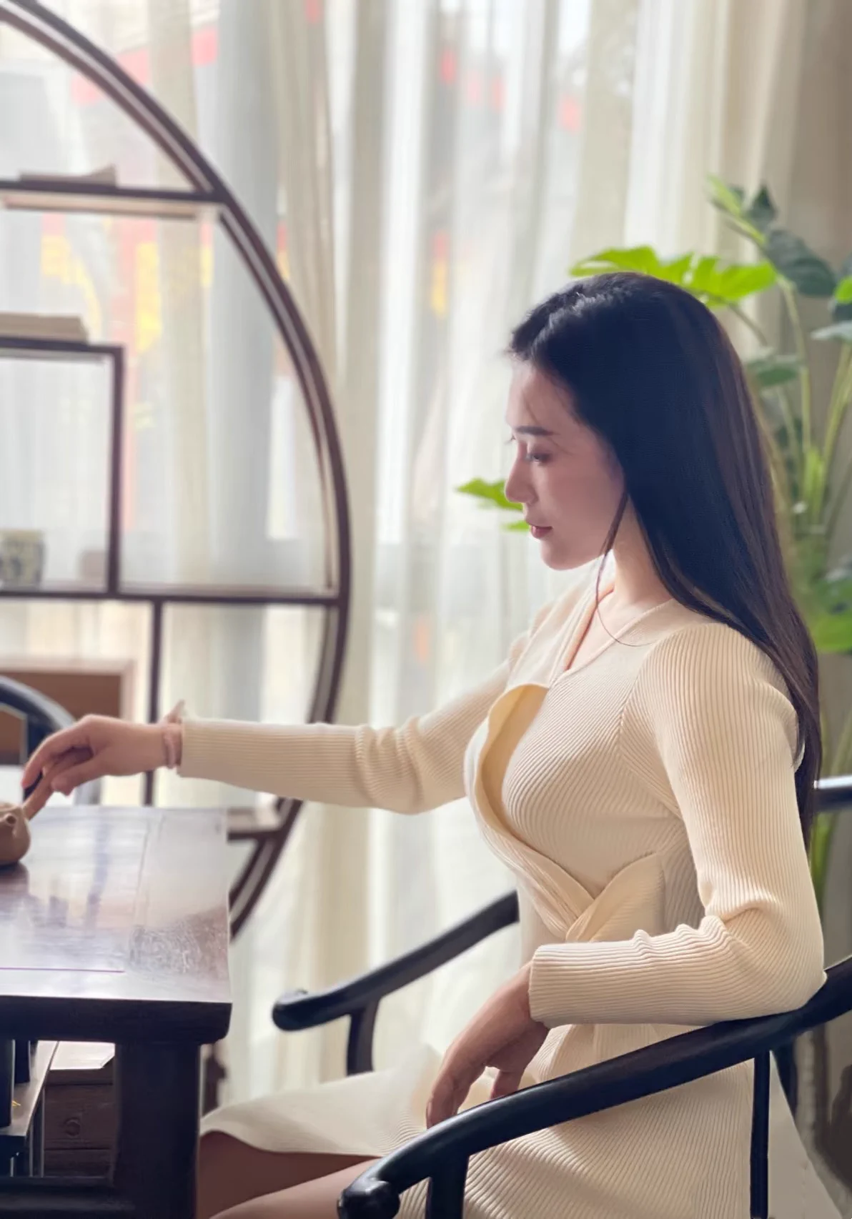 朋友說我 24 歲是『少婦』等級…
你們看到會怎麼形容？
#健身教練 https://t.co/orAyeBaGmR