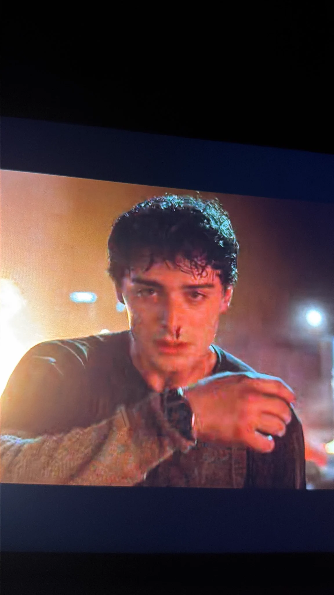 my fav part about the new season of stranger things is that Will got hot in the last 10 seconds. like whos he? https://t.co/RJlFiyFjae