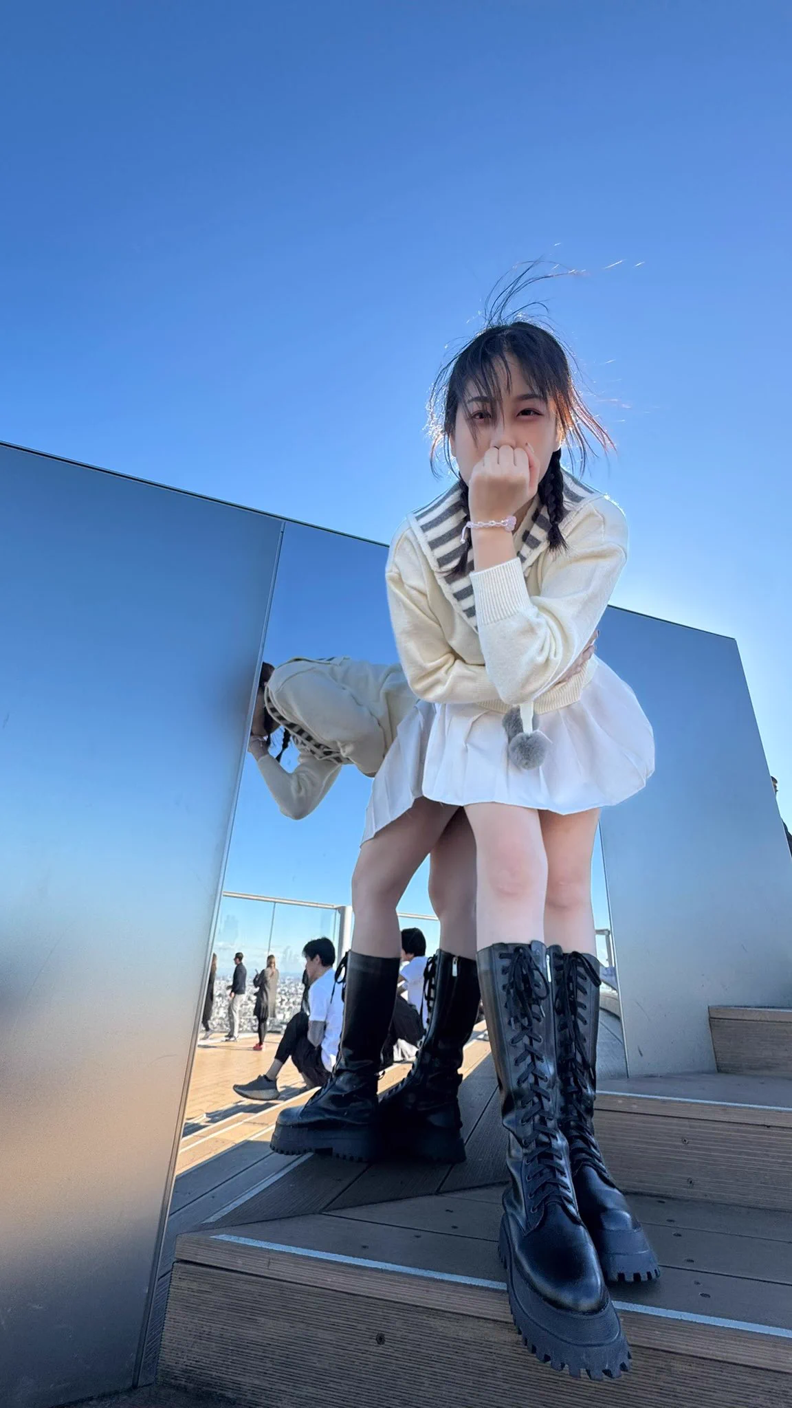 這樣的姿勢你會選擇看哪裡呀～😈 https://t.co/v28NIbun0I