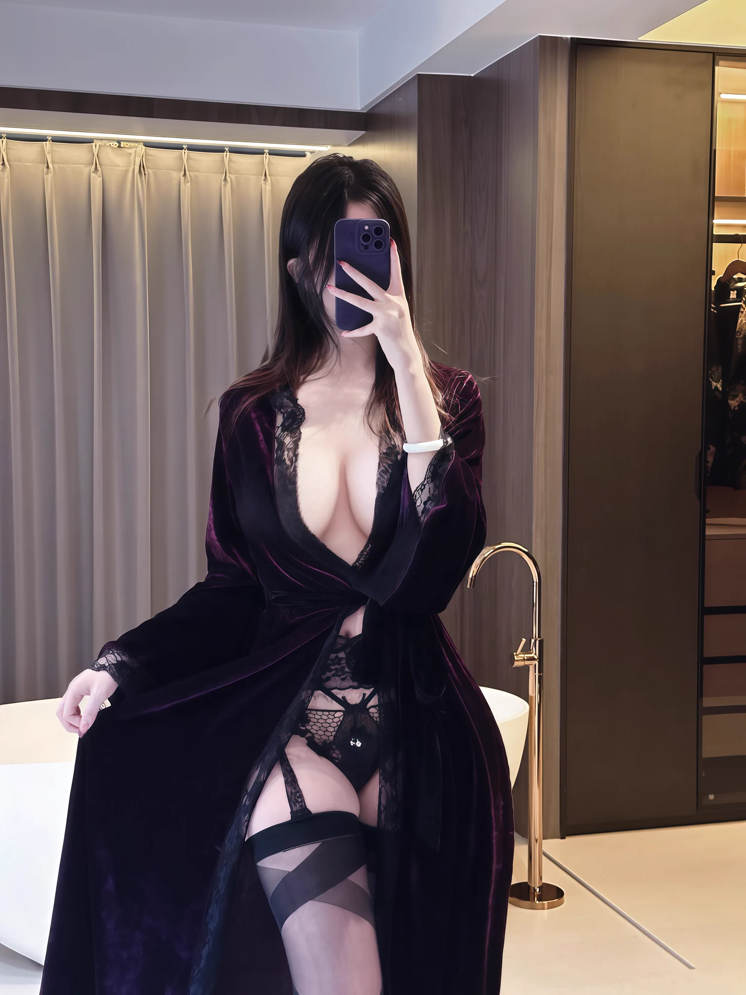 权威的黑丝勒肉 https://t.co/Iyjs7xCzcp