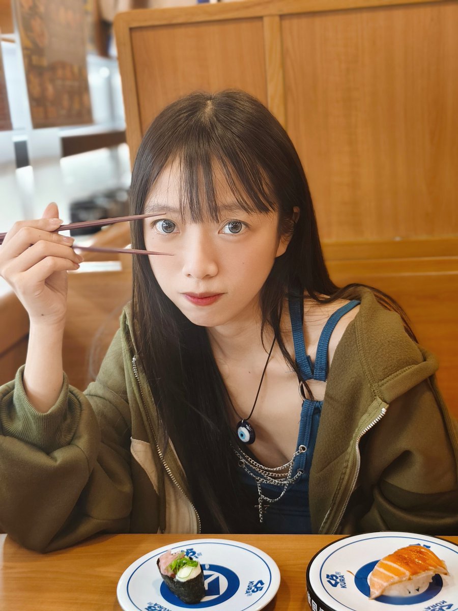 🍣吃壽司要多快樂 https://t.co/i7DBpD21a1
