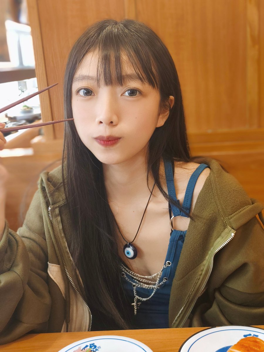 🍣吃壽司要多快樂 https://t.co/i7DBpD21a1