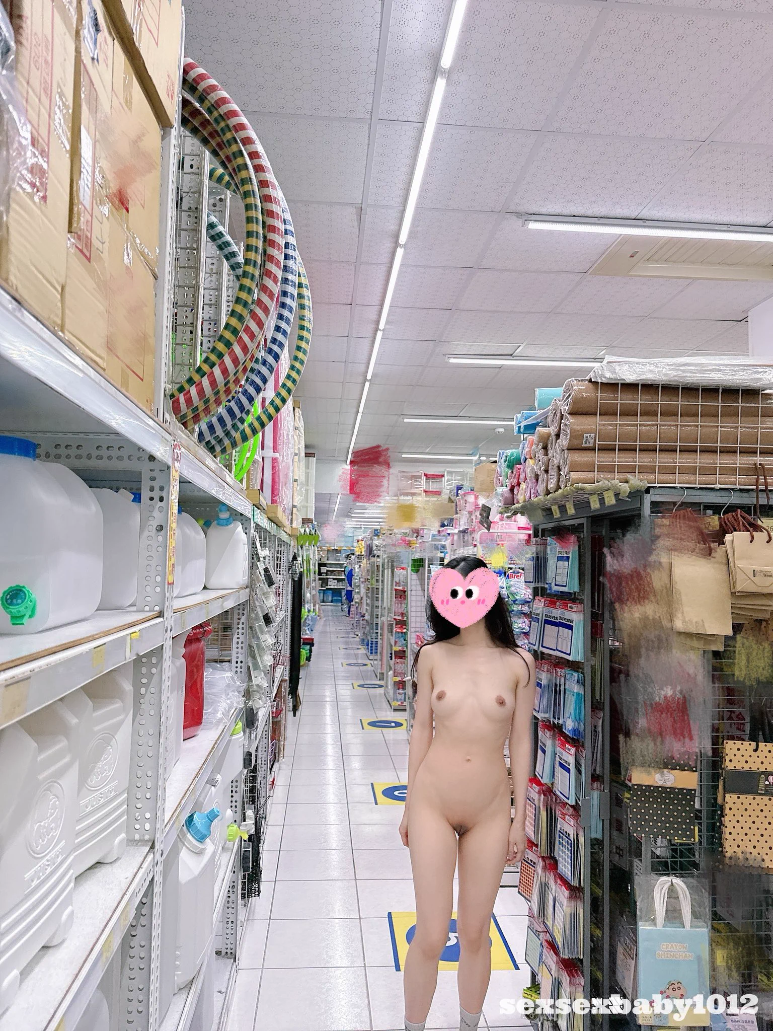 最不愛穿衣服的我💕💕
#全裸 #露出 #原味  #套圖訂製
#野外露出 https://t.co/RfdUjJXut8