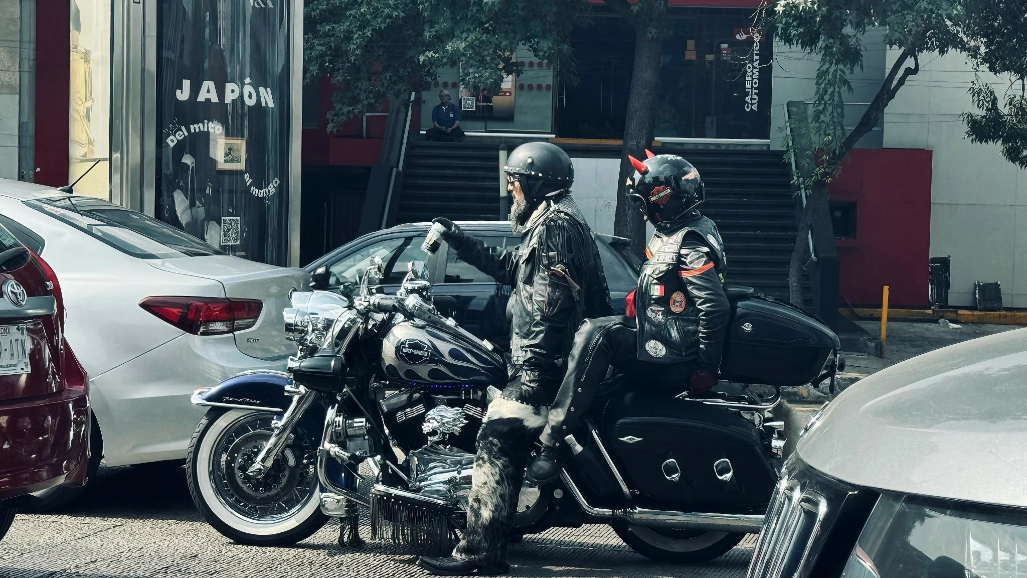 bro太帅了！ https://t.co/mE77xFbMkG