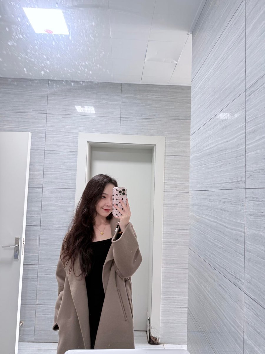 白天是认真负责的老师，夜晚是热爱生活的自己，懂教育，也懂得生活的节奏与温度……

希望在X上遇见一个能聊人生、懂情绪、知分寸的人，让我们从一句真诚的自我介绍开始~ https://t.co/E9mkULotHP