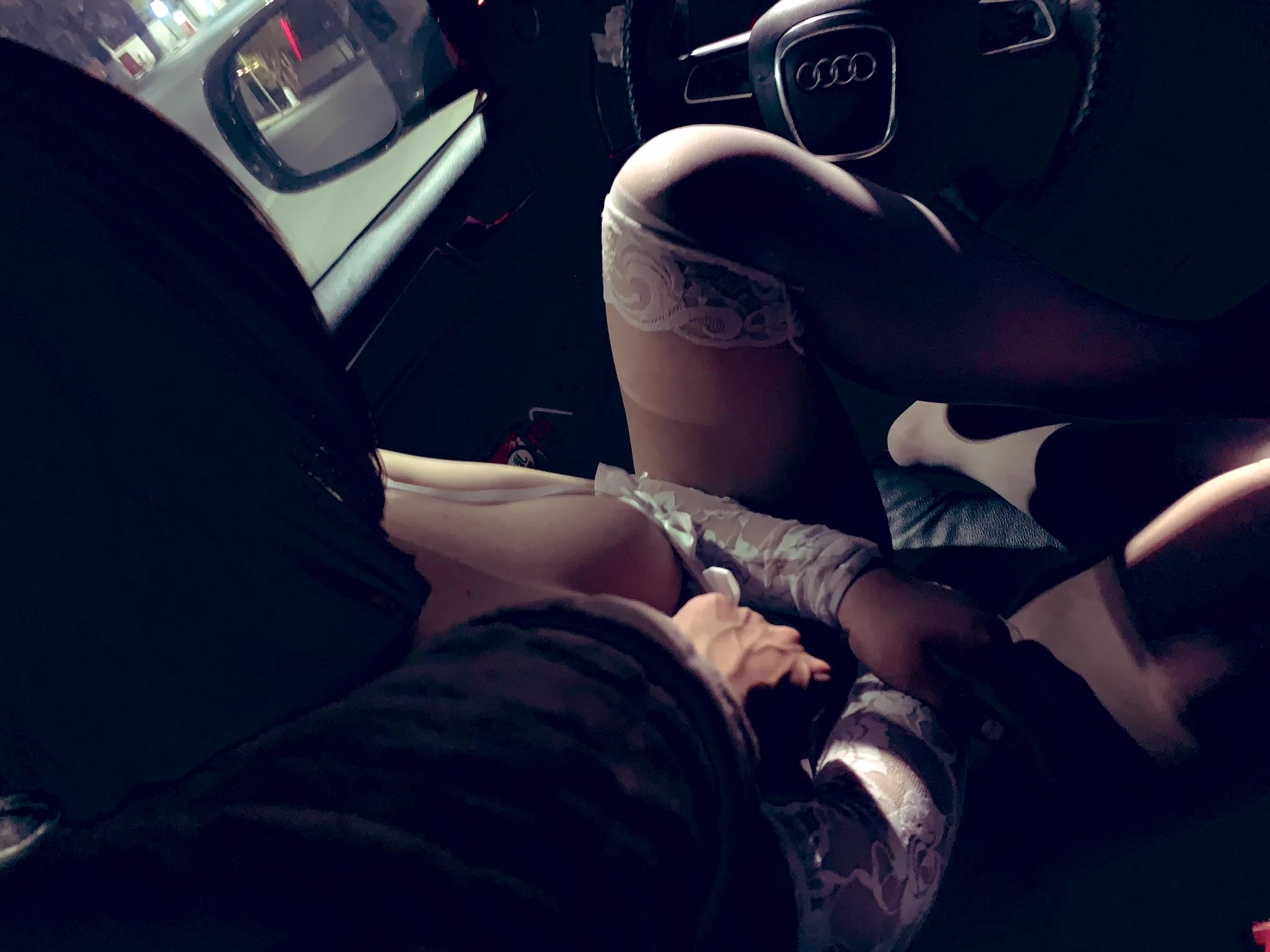 因果轮回
十年之前，开着Q7，玩着别人的校花女友
十年之后，开着mpv ，每天幻想着妻子像十年前我玩别人女友那样被别的男人玩 https://t.co/TKjh1WhcCM