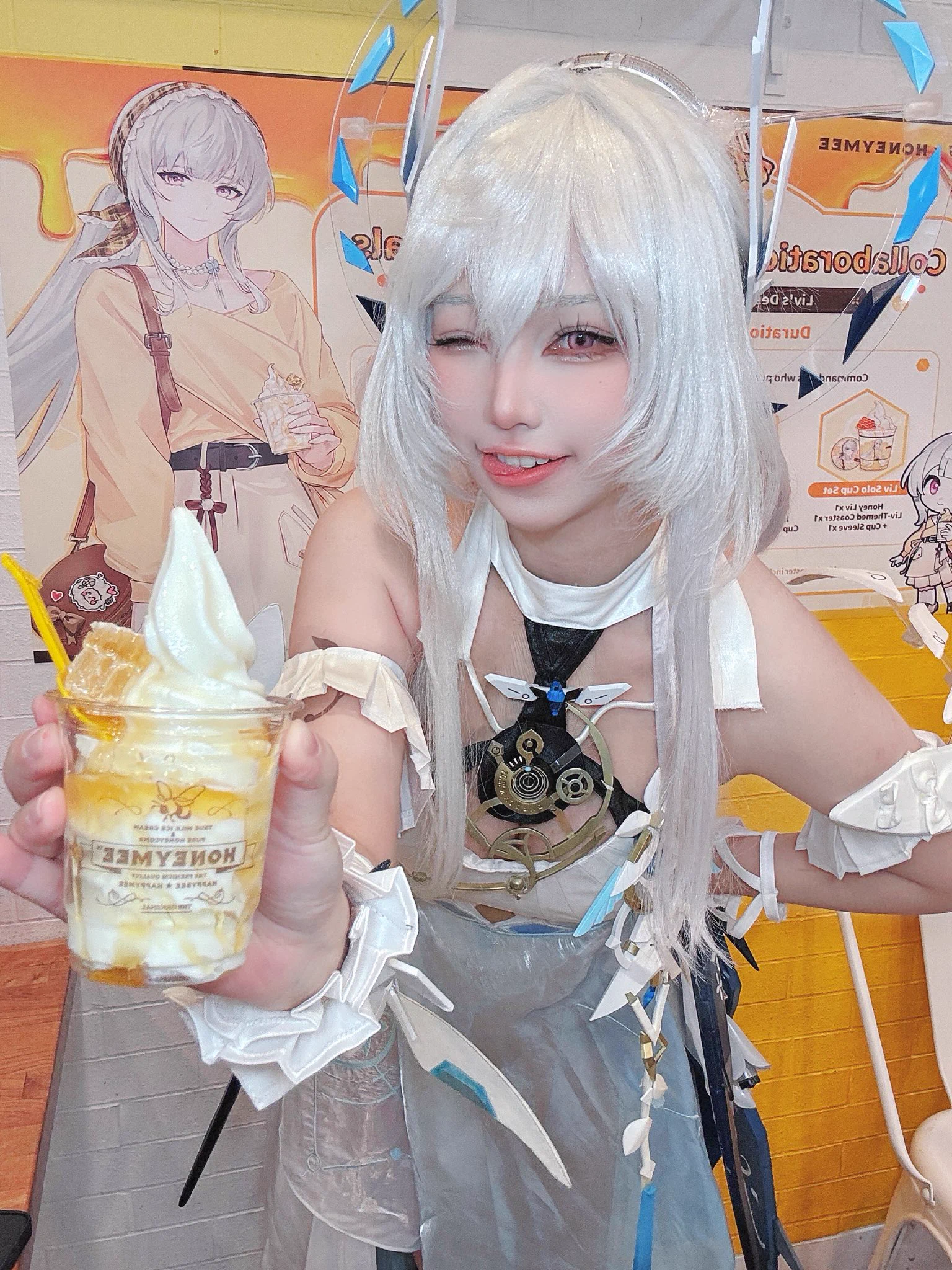 🩵Dear Commander,  would you like to have a Liv special honey ice cream?🍨 

#punishinggrayraven #cosplay #pgrcosplay #livlimpidity #pgrliv #honeymee #honeyfrosttouch https://t.co/q7jhlhTV0Y