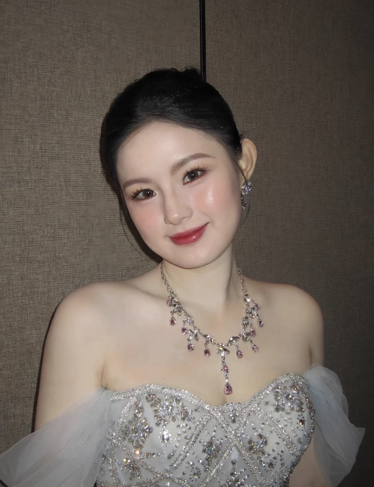 44号绿王八上贡前女友婚纱照
在绿王八之前已经被更前任开苞 https://t.co/SBUCg8NZ0x