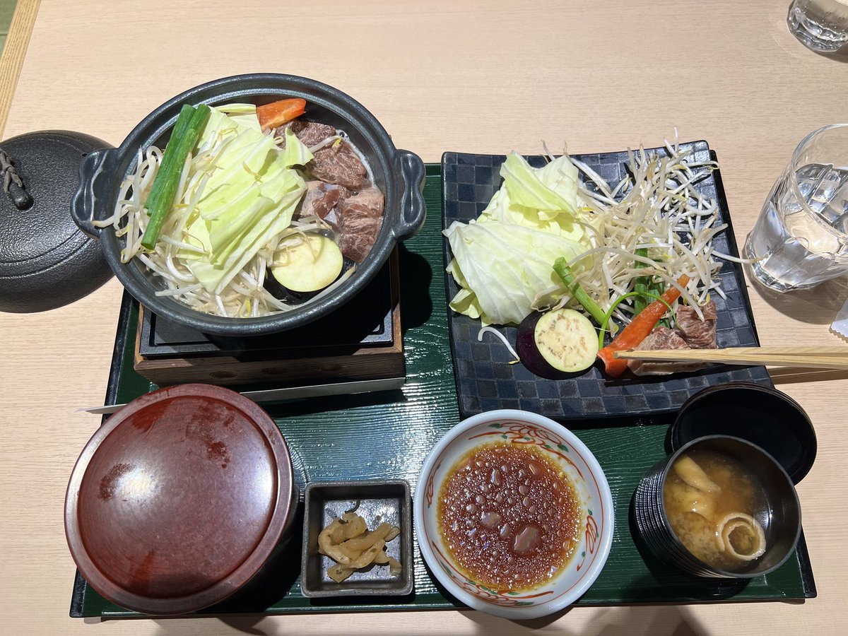 主人对不起，
其实你上次让我吞下去我没听话，你走后我偷偷吐出来了，
我把它放在冰箱里冻住，每次想你了就拿出来舔一口，做汤往里面放一点，
现在都快吃完了你怎么还没回来啊，主人想你了……
#调教小毛蛋
#绿奴妻 https://t.co/9FMZLz9ukl