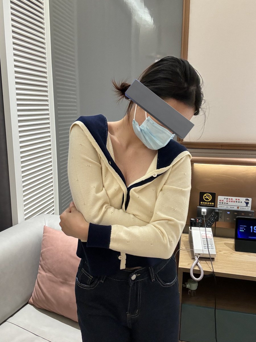 女大学生反差系列(236)
@Fengsiyuan 
@tbzt2024
@wqganenshi_ https://t.co/I2R8sCtKzO