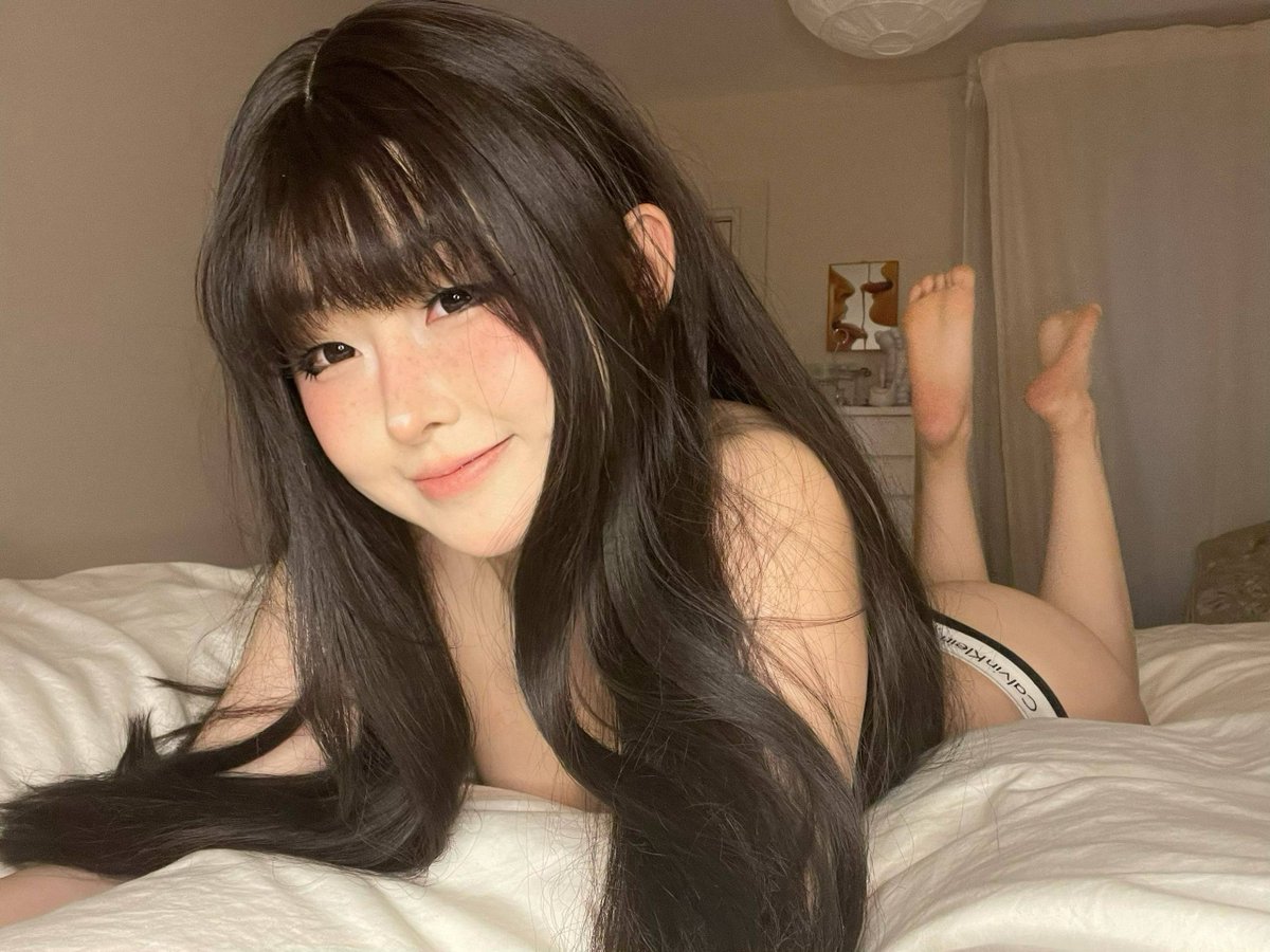 🪧公告 @gfpupu

感谢会员宝宝们的支持，让我有动力一直坚持更新下去。同时，也感谢粉丝们的喜欢与陪伴。  

现在盗版越来越猖獗。他们的常见套路是价格低廉，声称永久更新，但往往中途跑路。有些人甚至被骗钱，或者加入盗版群后突然断更，反而跑来骂我。做什么都不容易，希望大家能够多多理解。  

另外，关于之前传言我超级赚钱的谣言，我想澄清一下：其实根本没有那么多，TG机器人显示的只是使用机器人用户数量、并非付费会员数量。  

正版资源不会断更。为了给大家稳定带来高质量的内容，不管生病还是来姨妈，我每周都在更新一到两部作品。已经坚持一年，三个平台一直保持与X同步更新。请大家支持正版！也希望大家在消费前认真辨别真伪。  

最后，我的大号暂时不会更新了，请大家前往 @gfpupu 观看以后的新内容吧。