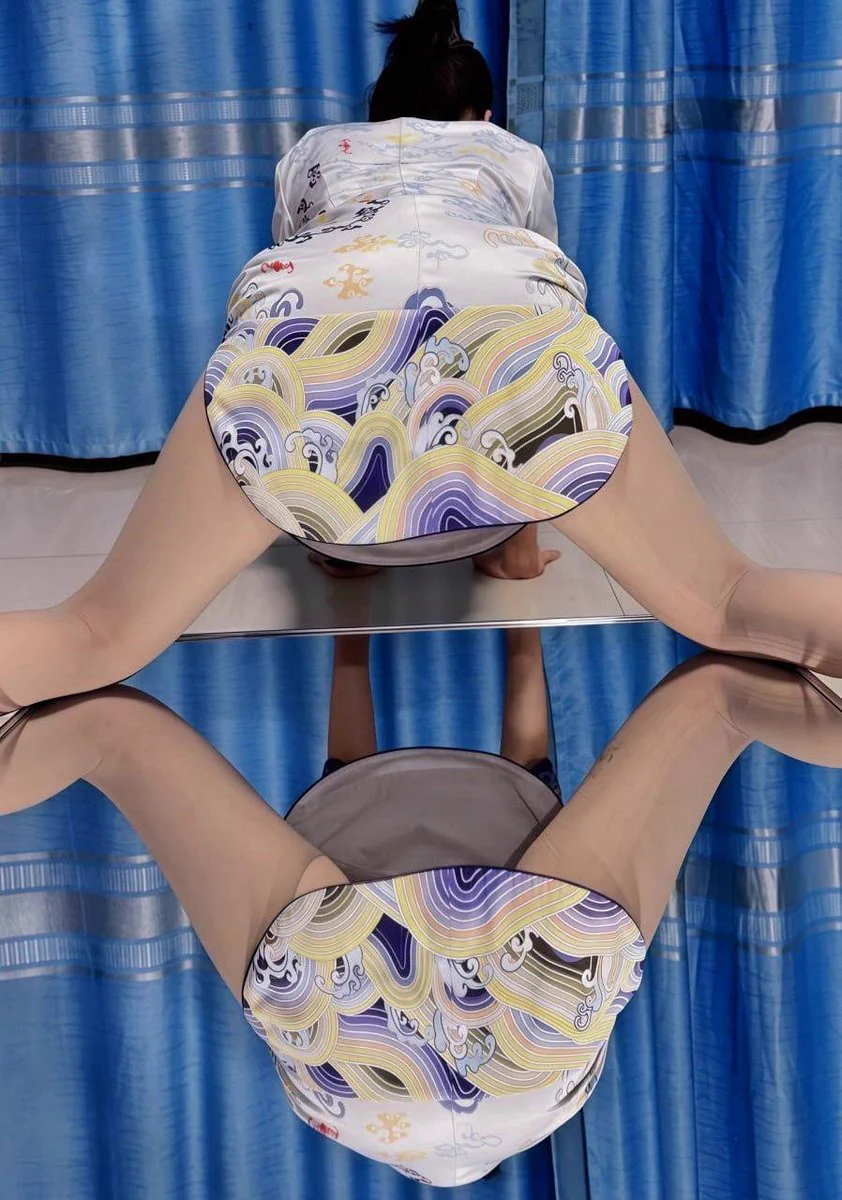 全身镜不只是用来臭美的，
是用来把我每一处细节，清清楚楚给你们看的。

最近真的有点躁，脑子里全是乱七八糟的幻想，
站在镜子前，感觉自己都在撩火。

现在姿势都已经摆好了你敢来嘛，难得休息，附近同城可报名，粉丝优先~ https://t.co/7TfNqpyNc3