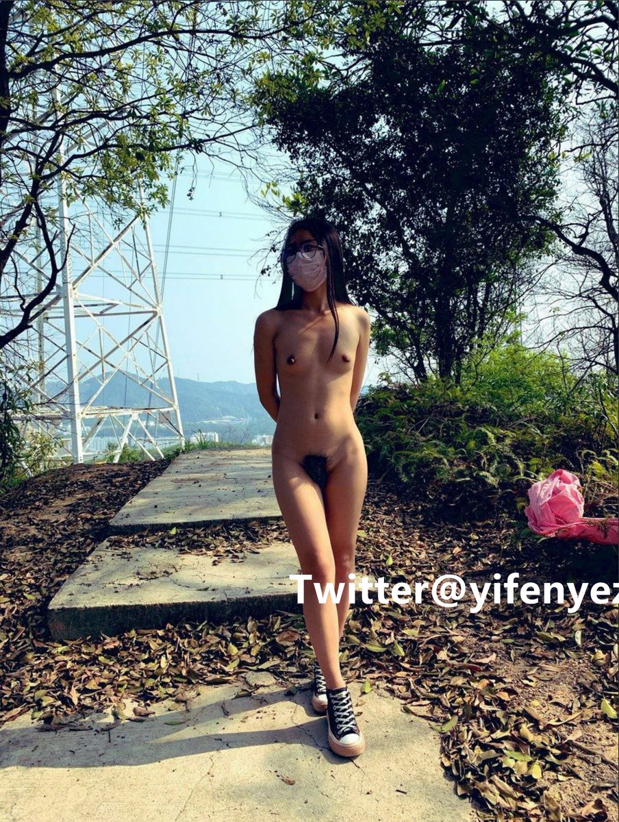 全裸爬小山坡，膝盖都比衣服勇敢 https://t.co/KWZDjHpyIe