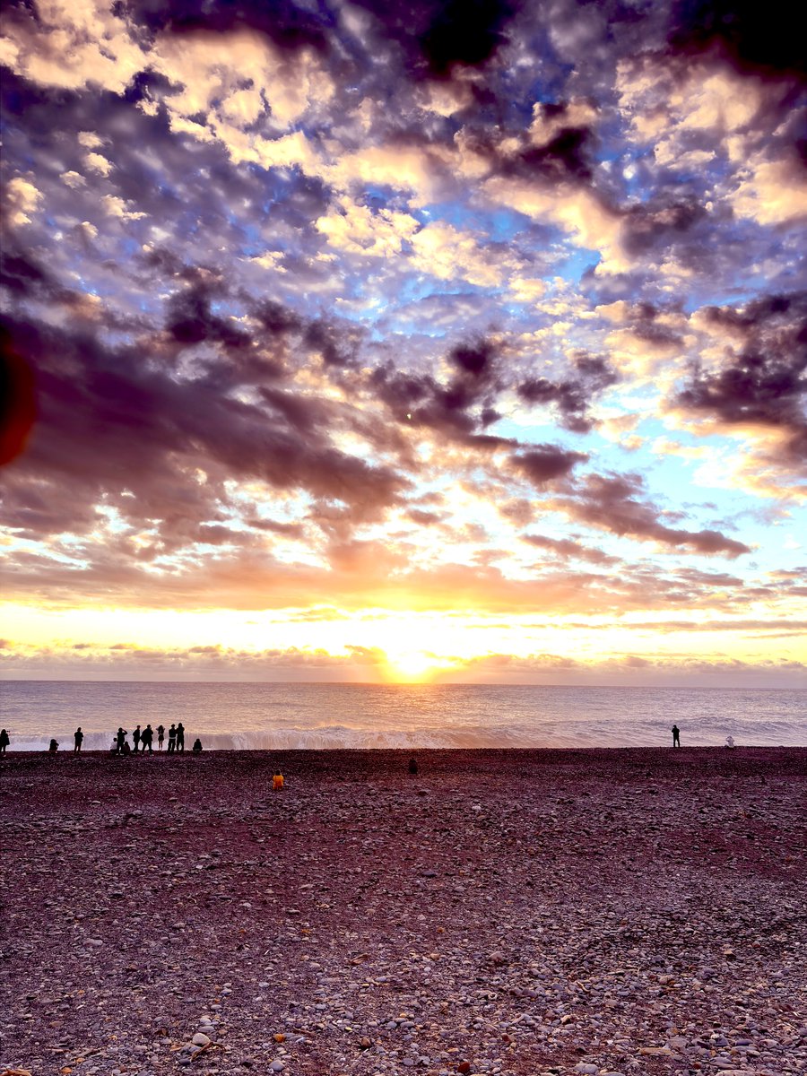 台東金崙日出 https://t.co/prbHNRNNB4