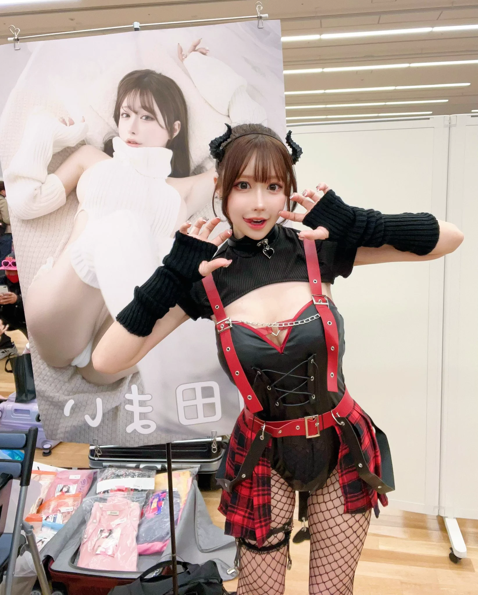 本日　#コスケット にお越し頂きありがとうございました💖まさかのフリマ衣装完売、ブロマイド完売後半売るものが無いくらい沢山の方にお越し頂き本当に嬉しいです😭💖初めての方、お久しぶりの方、いつも会いに来てくれる方皆様本当にありがとうございました☺️☺️💓 https://t.co/WNwYOQszZg