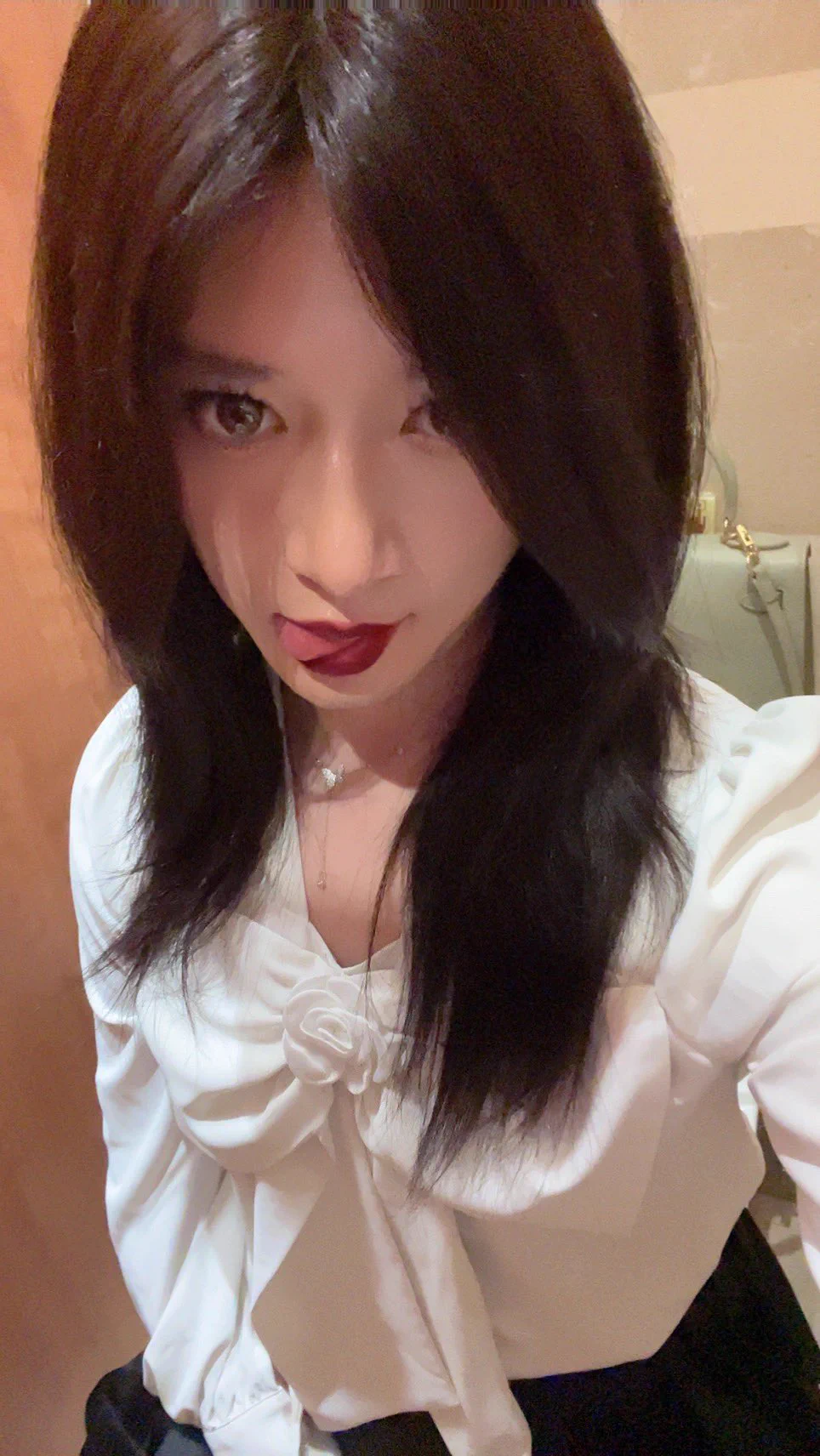 舔舔你 https://t.co/YRtJgfsH4c