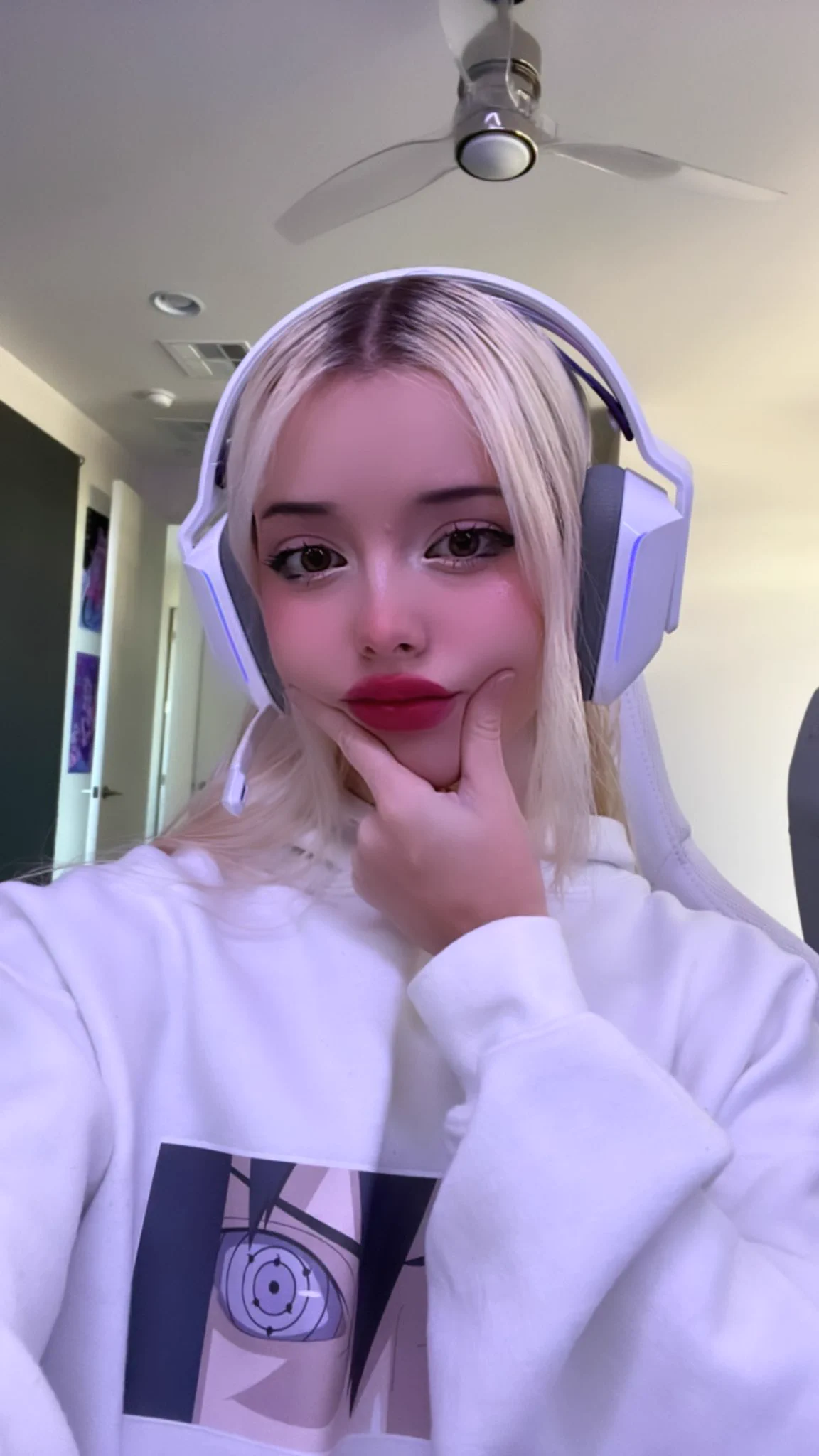 Streaming Fortnite with @JuliaaBurch 💕https://t.co/ZXZjPZMQLz https://t.co/4dnawPRDSC
