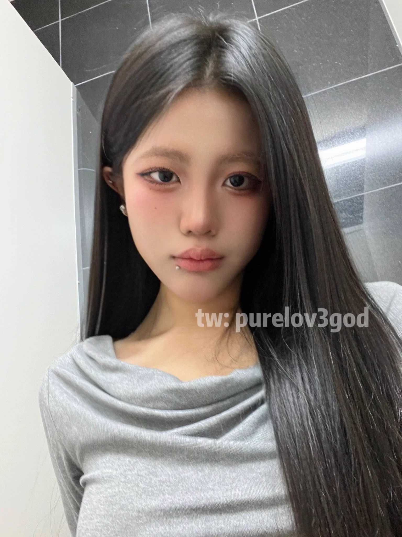 哇塞，女王你好痞啊 https://t.co/QFnQ90LCpc