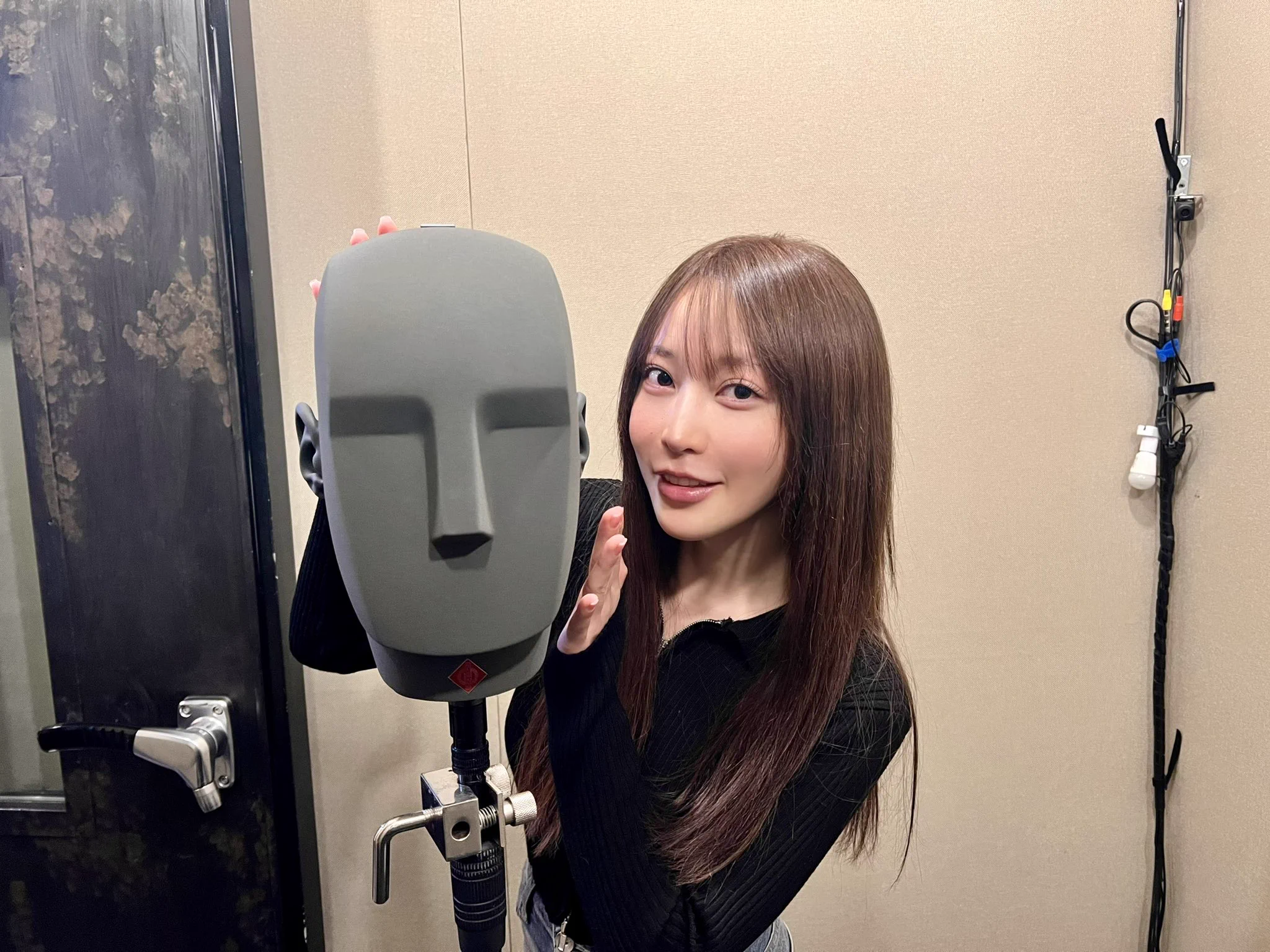 今日は声のみのお仕事してきたよ📣どんな作品になるか予想してください💁 https://t.co/OVCuTW18ev