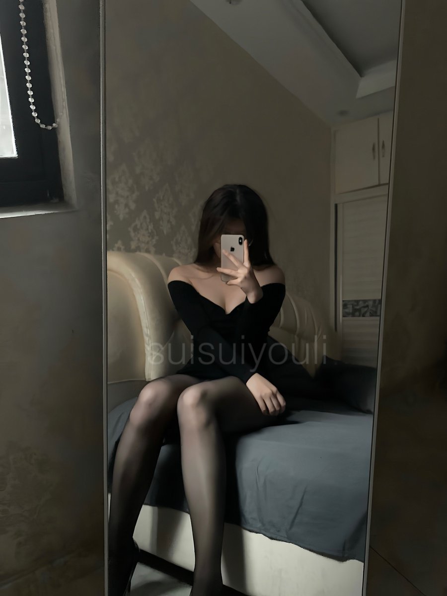 黑丝驾到通通闪开
@dianhuji https://t.co/JWgDf6WdS3