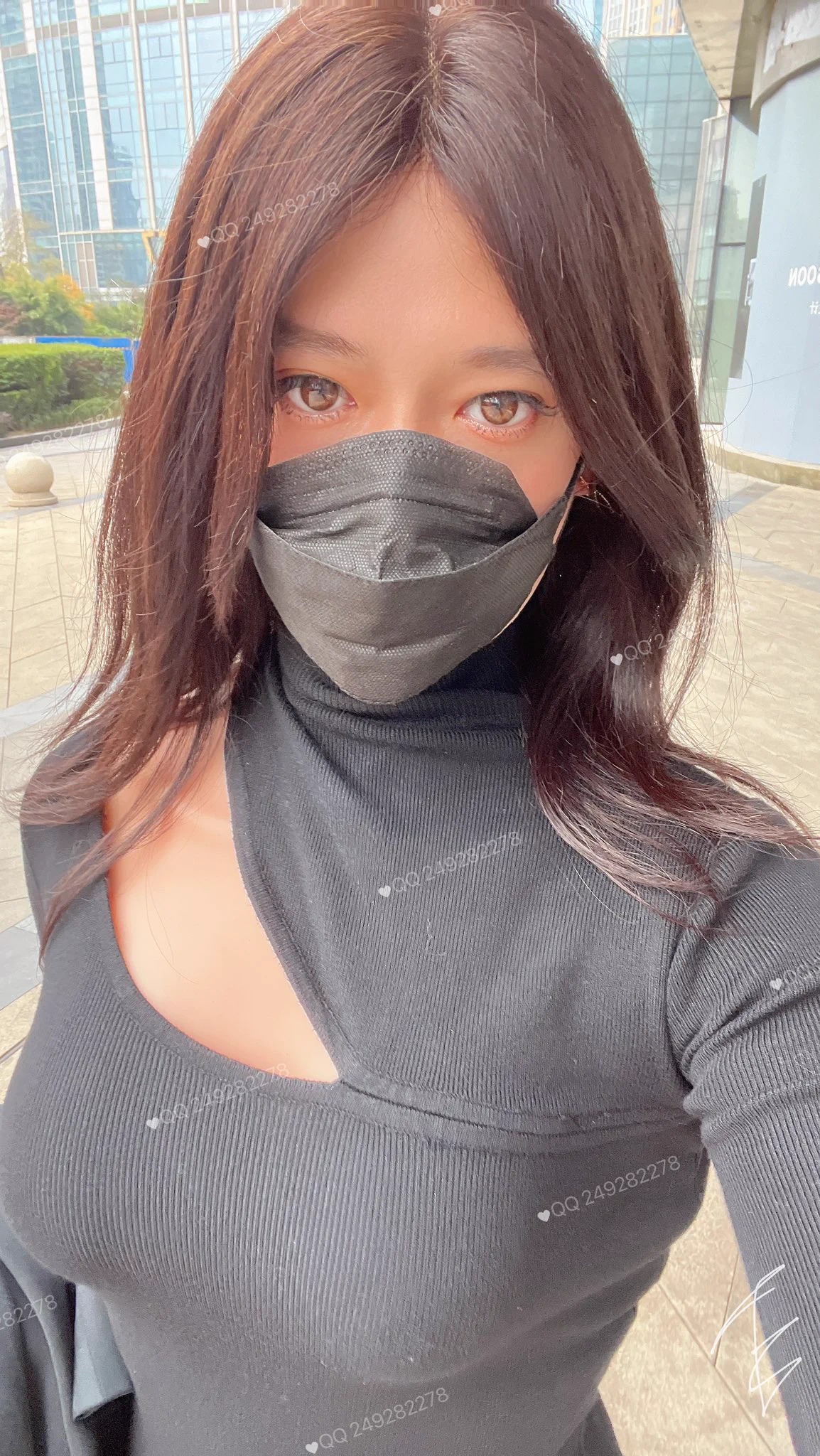 就这身出门回头率杠杠的，反正脸皮厚，别人也不认识我，爽一把就跑 https://t.co/W0SxQ52pBH