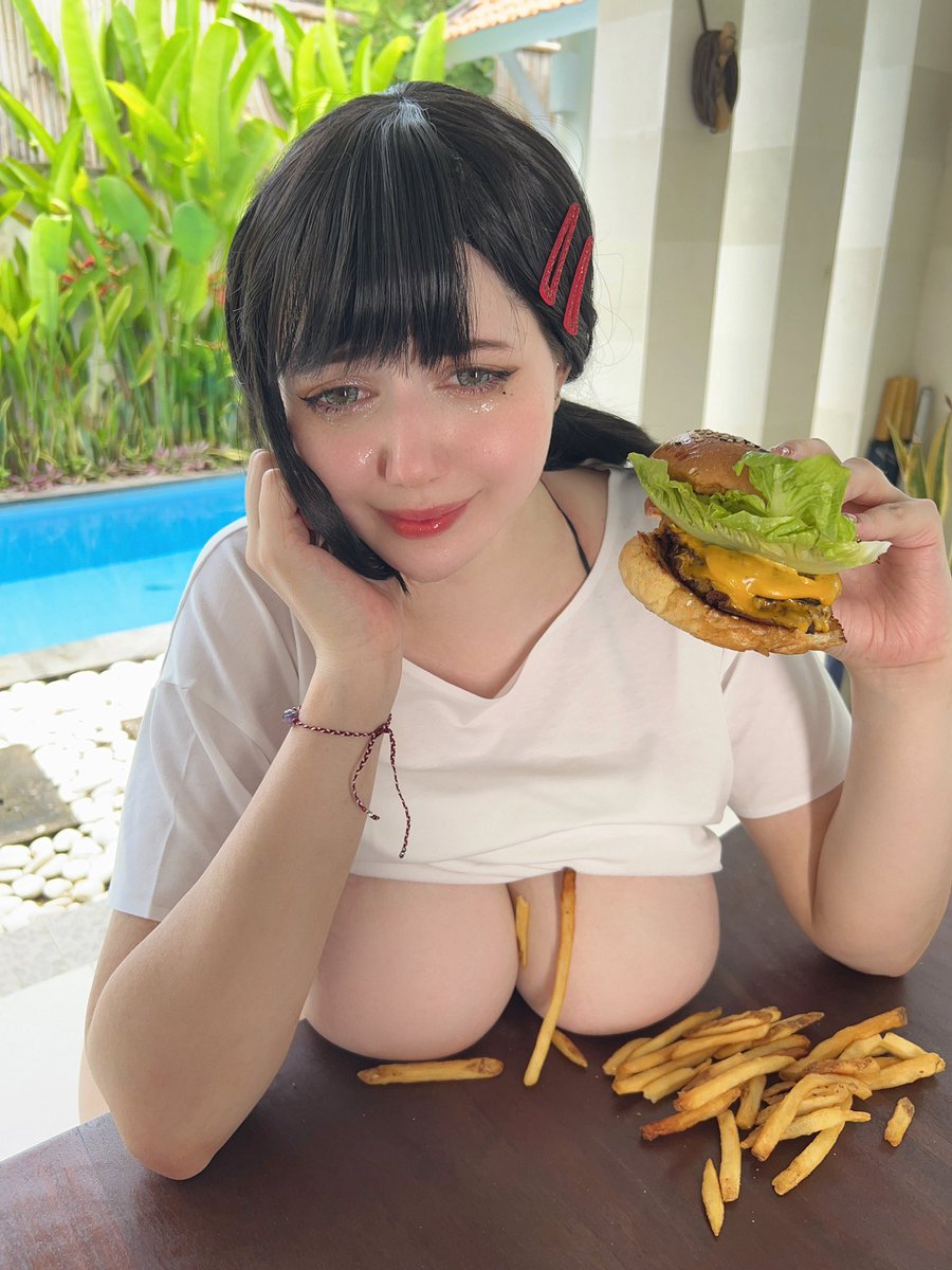 sorry for dropping the fries! 
should I repeat your order? https://t.co/Z3V6qXlt0x