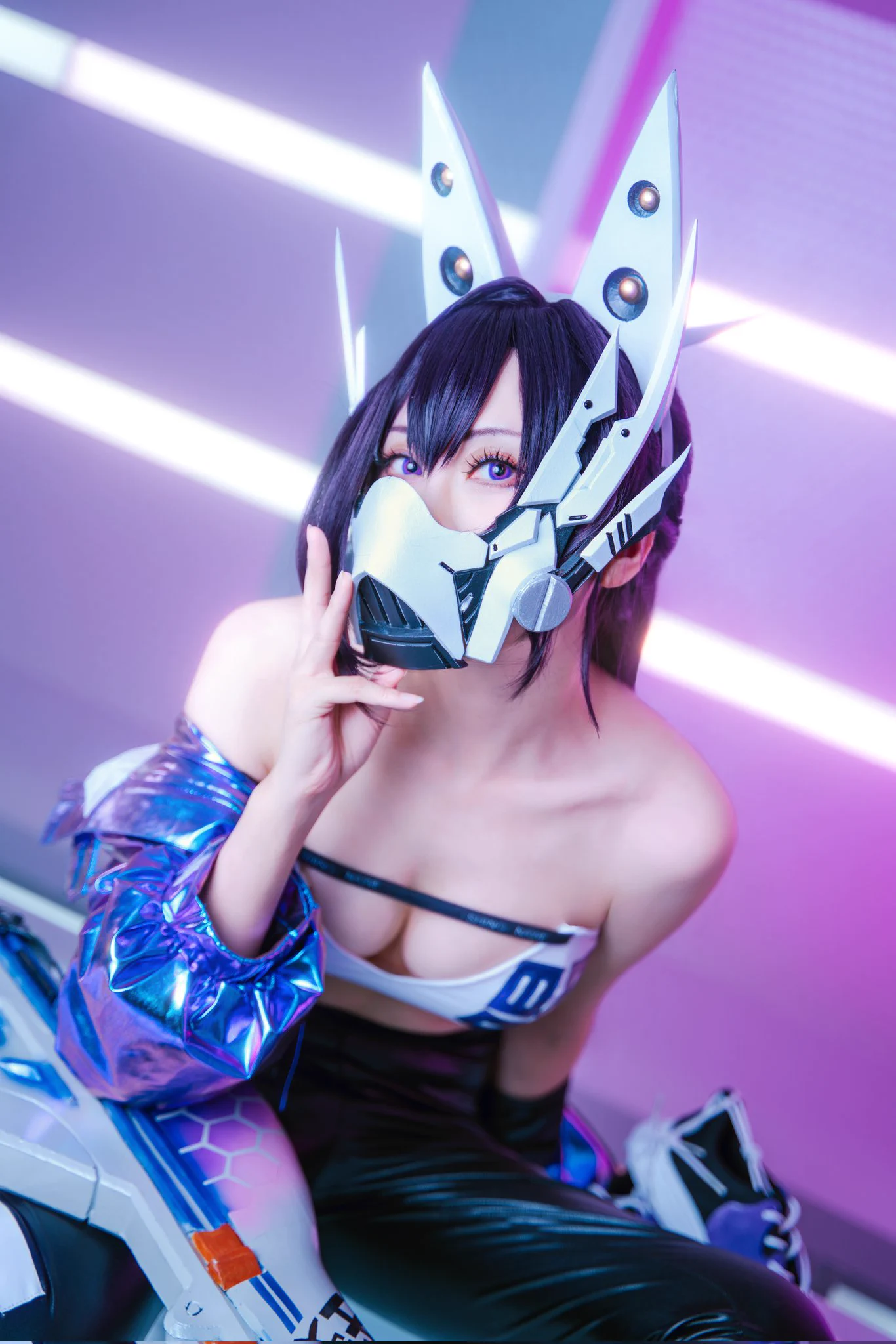 #cosplayNIKKE / シン「今日の面□談、つまんないわけ□じゃないけど、何か□退屈なのよね。どう□してかな？🤔」📸@arab2489 🏠@bootyjapan #メガニケ #NIKKE #NIKKEcosplay #NIKKE1周年コスプレ https://t.co/D1BNejdqHK