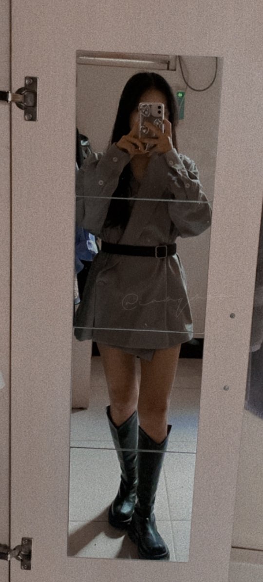 冷到沒動力拍照+預計聖誕要拍的衣服也還沒到（再等等我好嗎🥲 https://t.co/Vx37e76sjZ