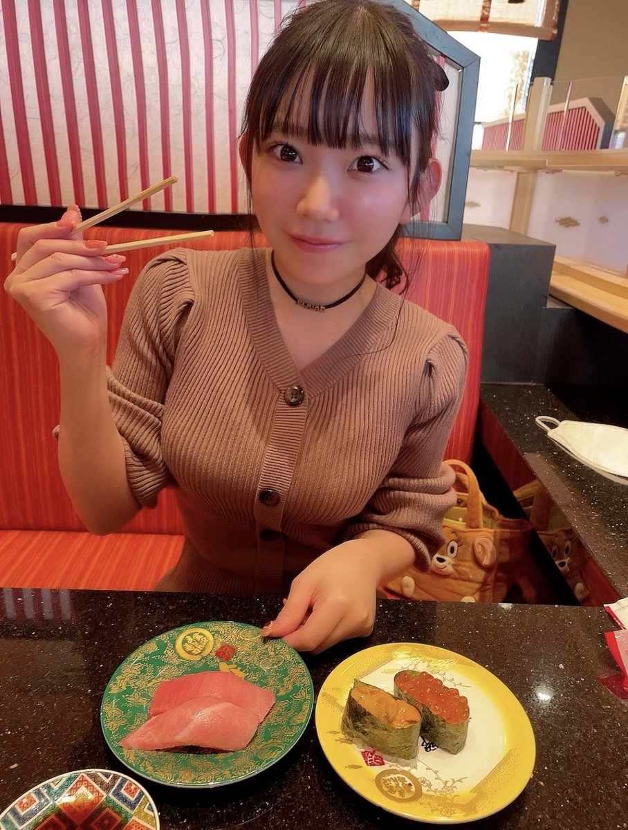 12月28日(木)
石川県にてなんとなんと！黒沢咲プロと
来店イベントです🎰❤️‍🔥わーいわーい✨
12:00〜14:00頃⭐︎DSGメガシティ
15:55〜18:00頃⭐︎DSGアリーナ

わたしのレギュレーションは
♡ツーショット1枚
♡サイン(色紙のみ※ご持参お願いします🙇)
無料なのでぜひぜひ会いに来ていただけたら嬉しいです☺️よろしくお願いします！