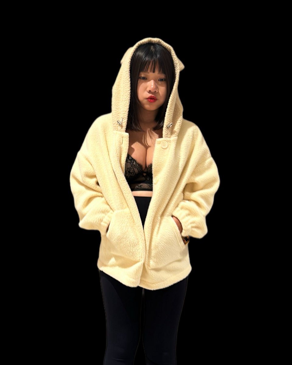 下雨天的心情 🖤🥲 https://t.co/CqGdL71nNU