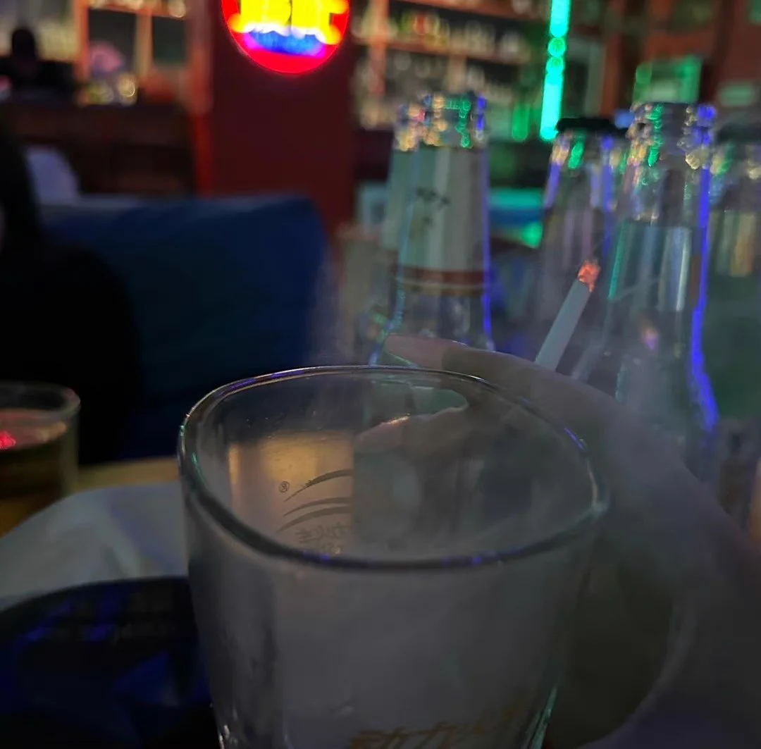 真不知道喜欢我的看见我在外面嘴里含一个，后面夹一个是什么反应，很刺激吧。苦苦追求一个月没回应，结果给刚认识的渣男操得跟母狗一样。 https://t.co/yHO4slIIS7
