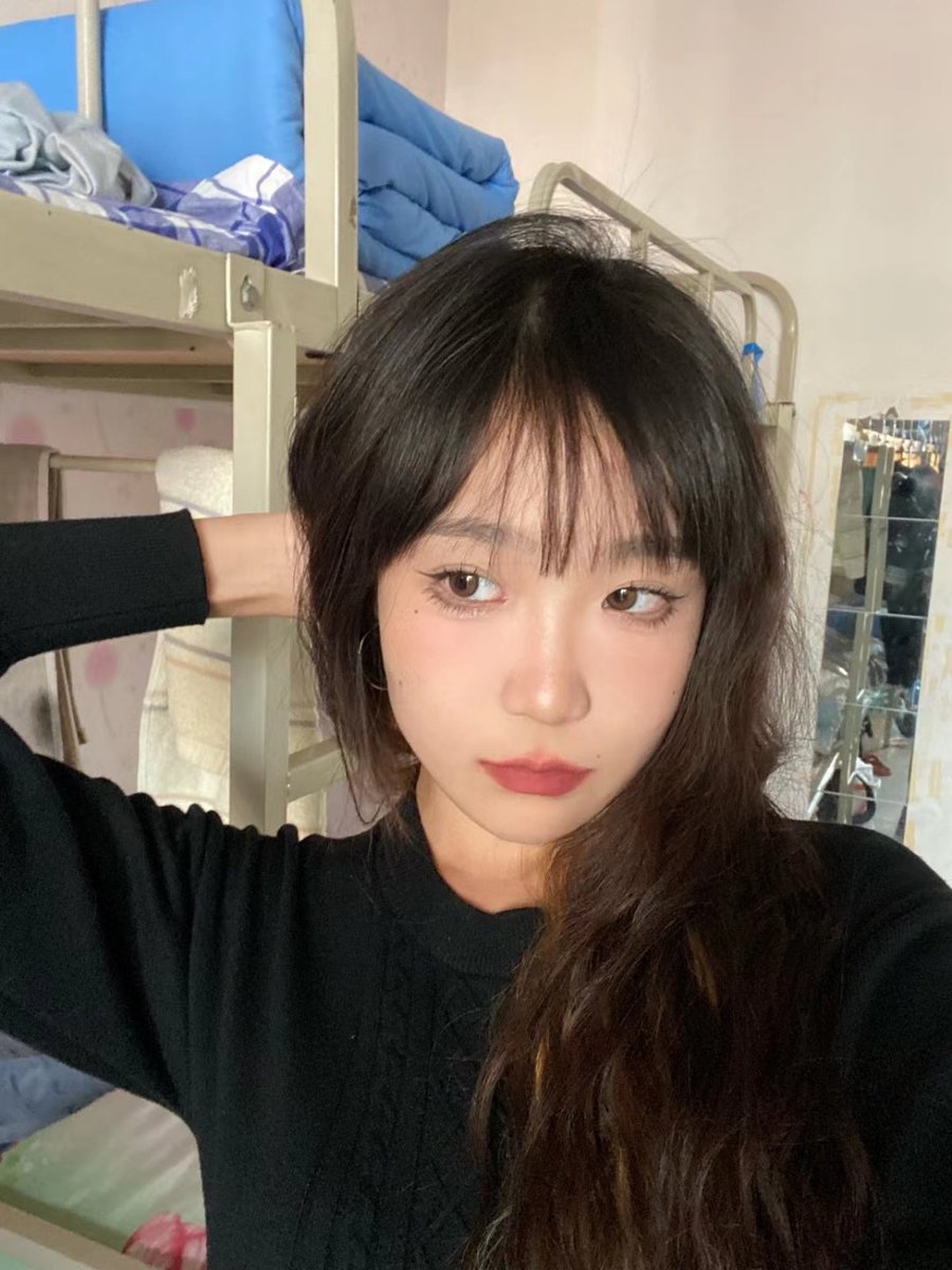 每次登推都好期待看见有人私信我说要过门槛
@cuteeeee11
@euteeeee
@wqganenshi_ 

#反差 #反差女大学生 https://t.co/cVGrN3UPQJ