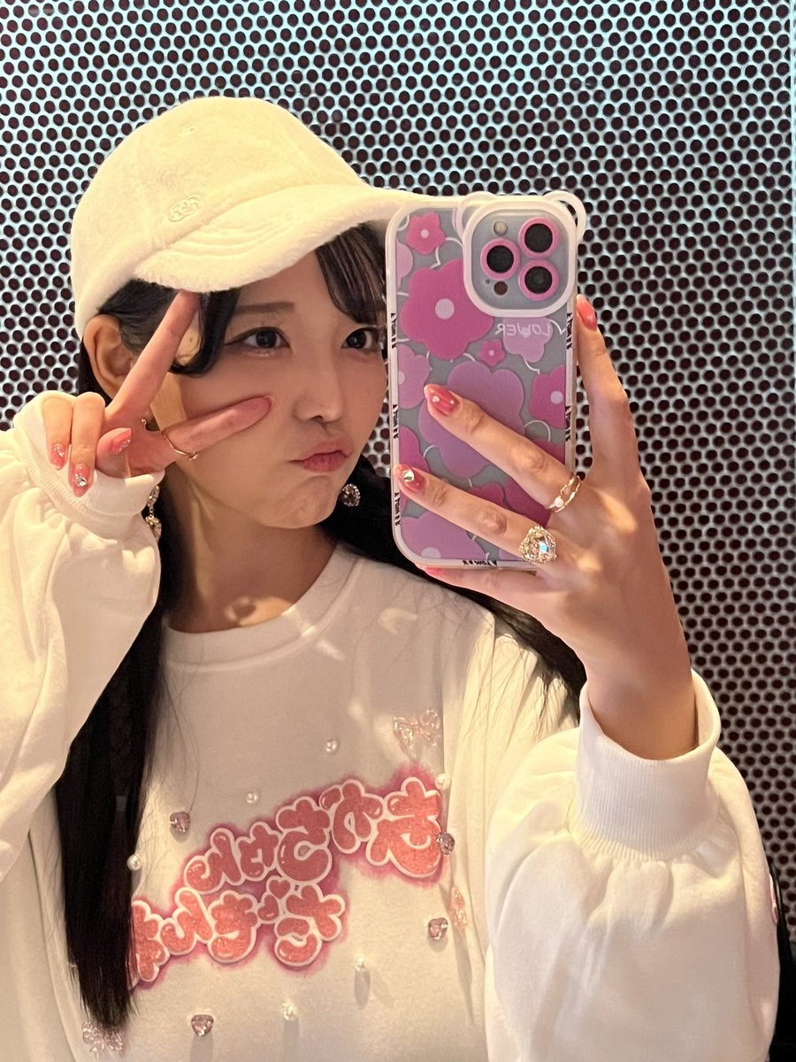 おやぷみぷみ(つㅁ•,,)♡♡ https://t.co/lgqEZhvvJK