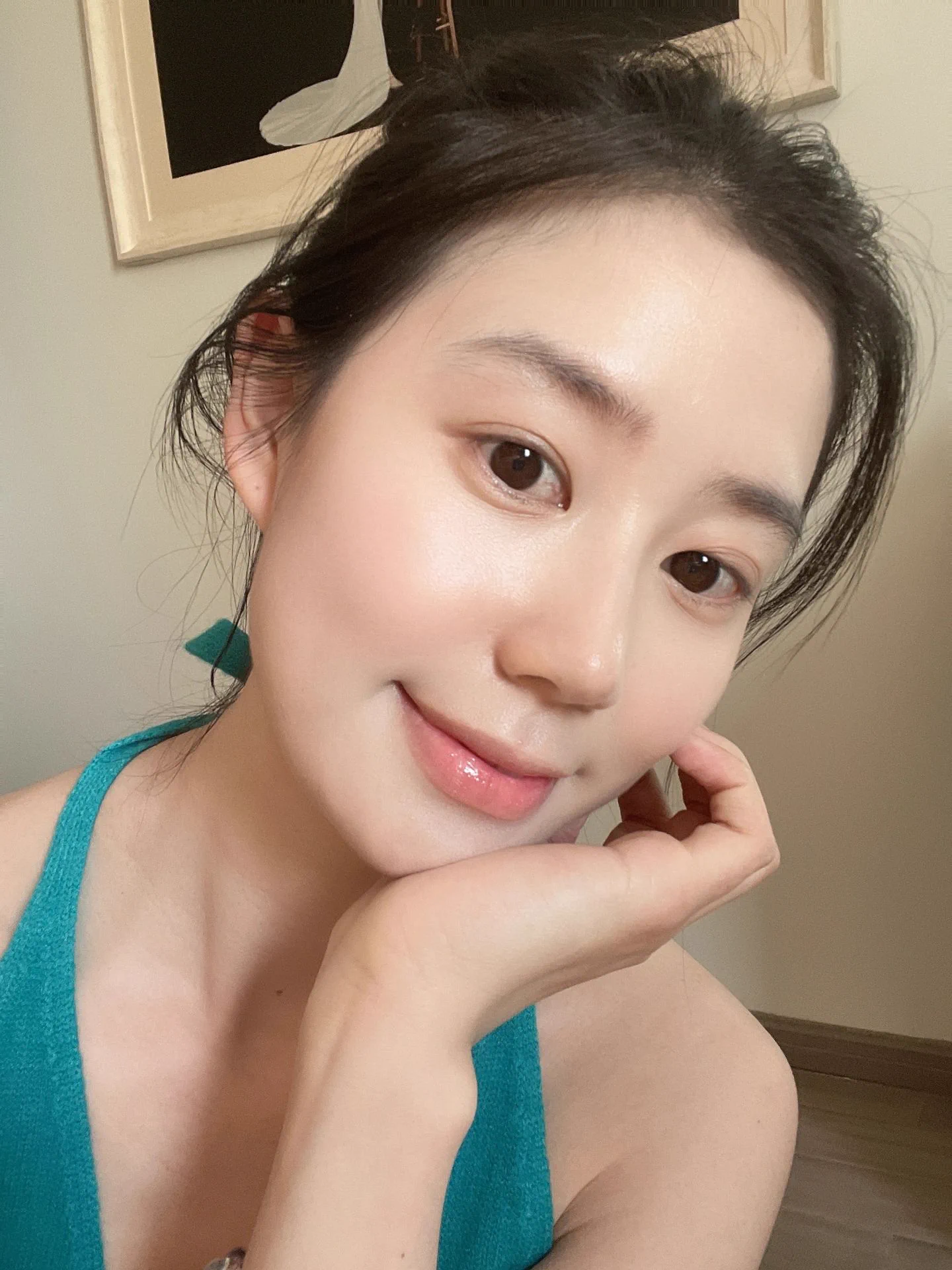 想把天上的星星摘给你，却发现它们早就在你的眼睛里。 https://t.co/egSgup2CSY