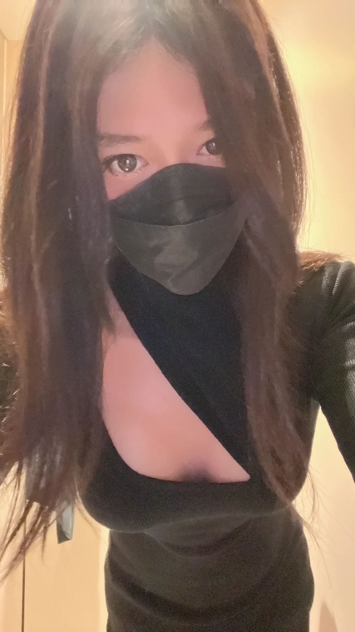 来个人坐我对面陪陪我呀 https://t.co/P0qyUcffLx